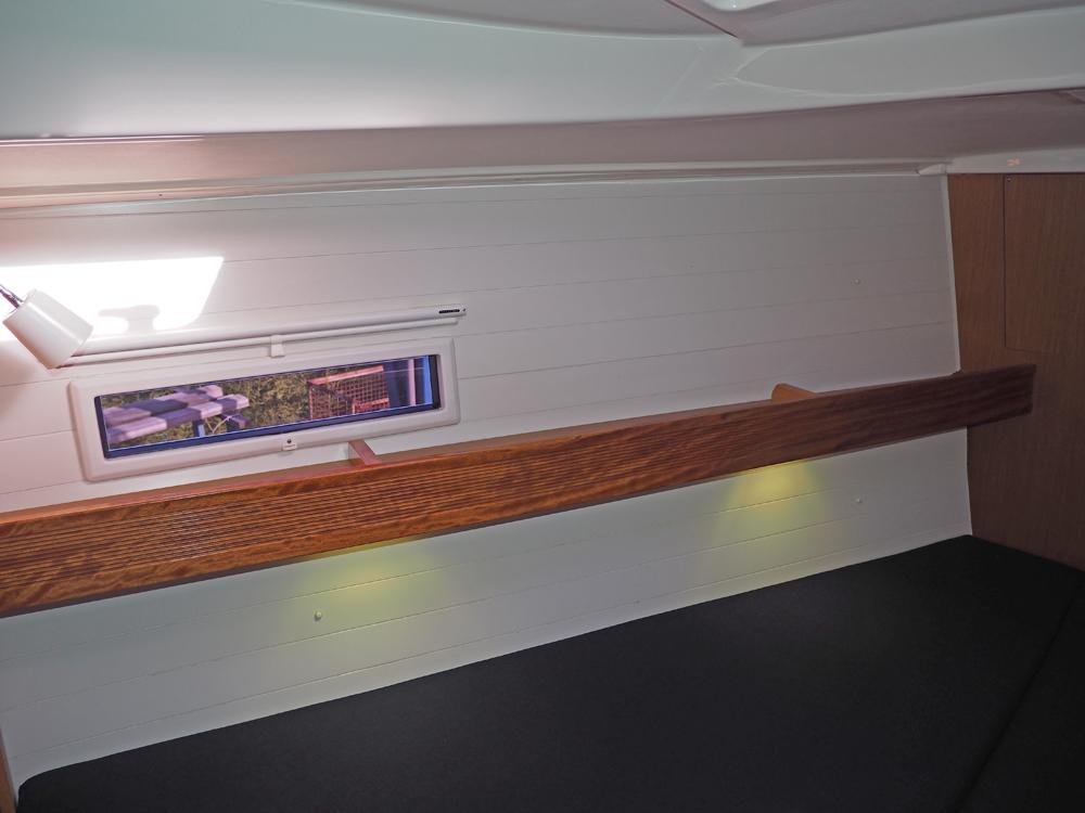 Cabin en avant, H&eacute;bergements